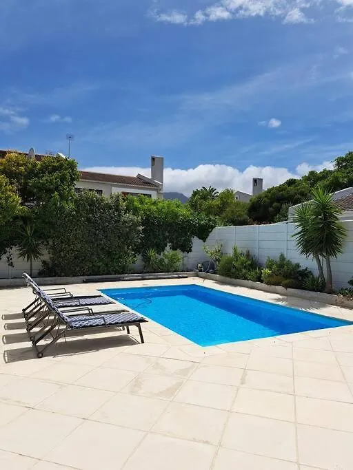 Hb Beach House Cape Town Holiday home